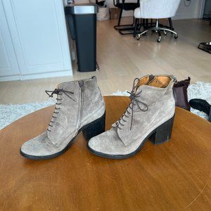 Coclico Vash Lace Up Suede Booties in Squirrel Grey